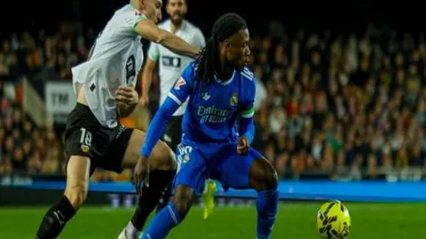 “12月11日CBA常规赛新疆对辽宁赛事精彩集锦回顾”