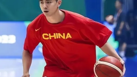湖人放弃库明加，转投克莱之选克莱父亲全力促成转会风云